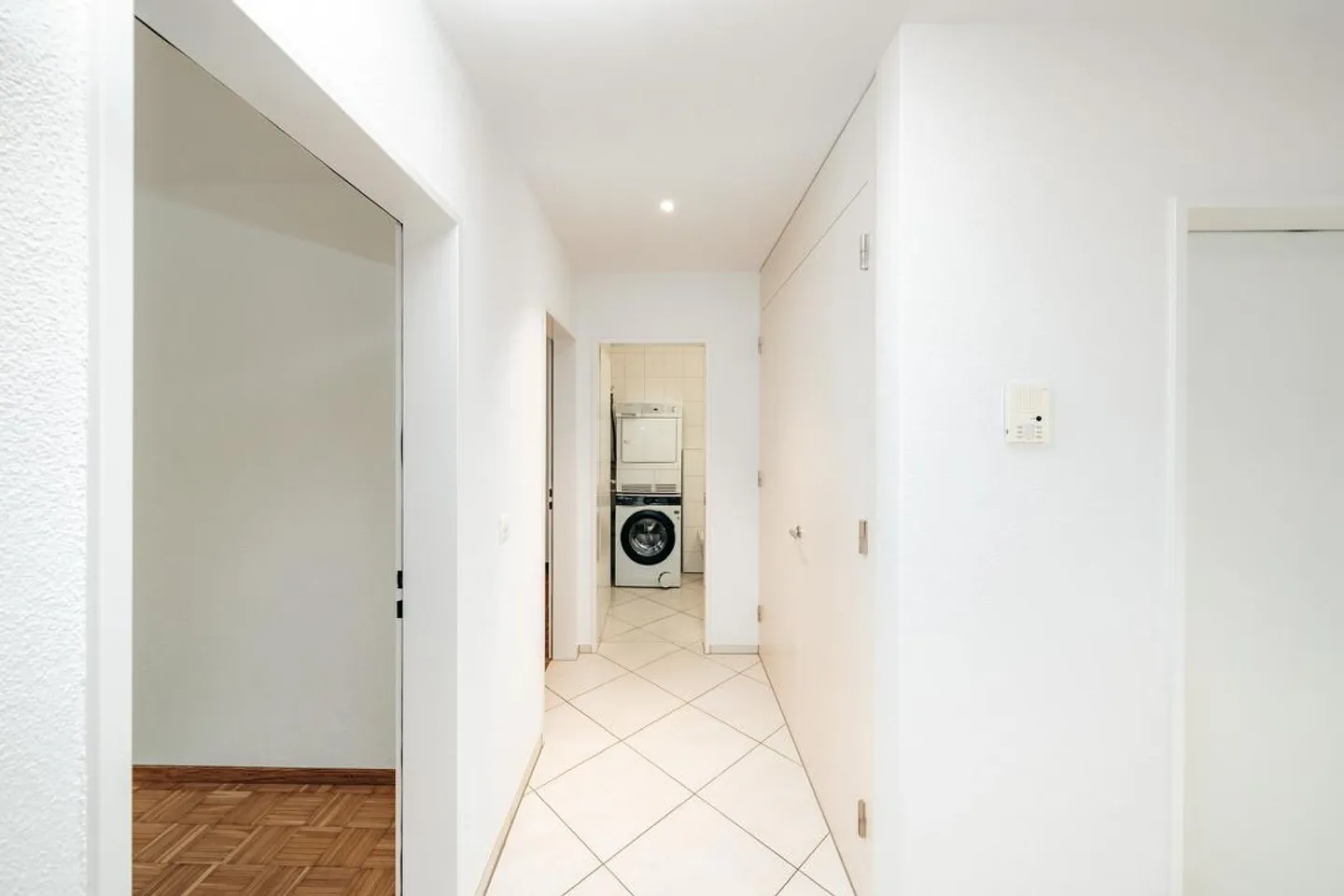 Appartement de jardin moderne 3,5 pièces avec espace de vie couvert à Eglisau - Photo 9 sur 24