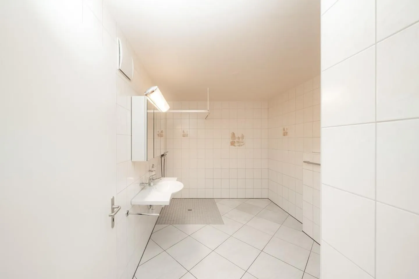 Appartement de jardin moderne 3,5 pièces avec espace de vie couvert à Eglisau - Photo 15 sur 24