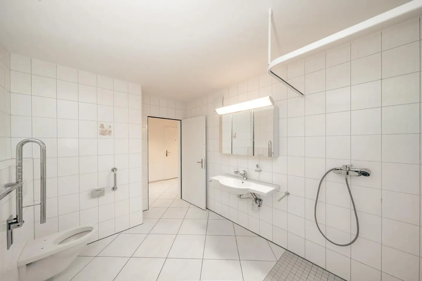 Appartement de jardin moderne 3,5 pièces avec espace de vie couvert à Eglisau - Photo 16 sur 24