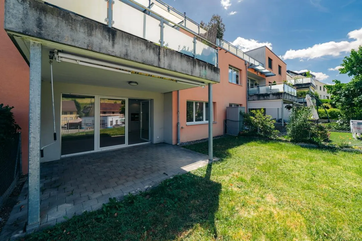 Appartement de jardin moderne 3,5 pièces avec espace de vie couvert à Eglisau - Photo 17 sur 24