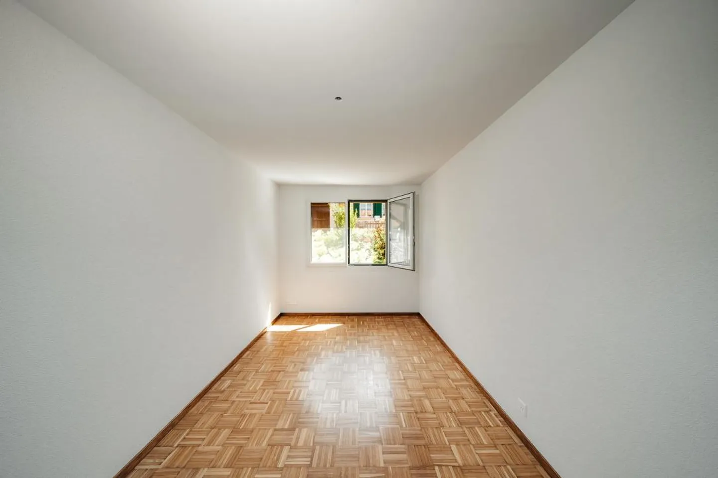 Appartement de jardin moderne 3,5 pièces avec espace de vie couvert à Eglisau - Photo 10 sur 24