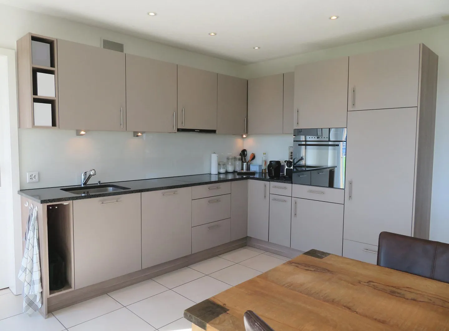 Comfort abitativo con vista magnifica - Foto 3 di 10