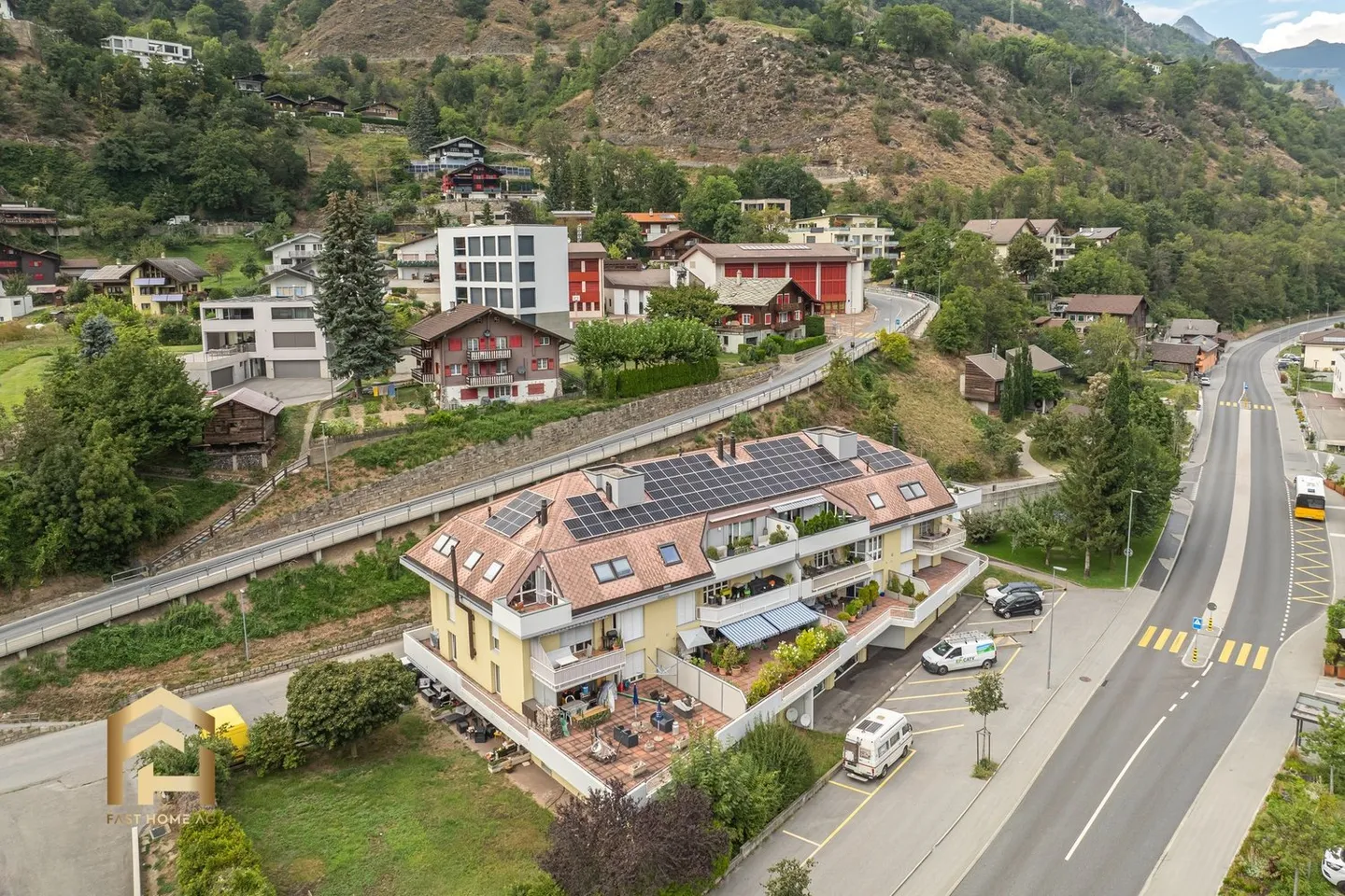Attractive 2.5-room apartment with garden seating area in a central location - Photo 5 of 8