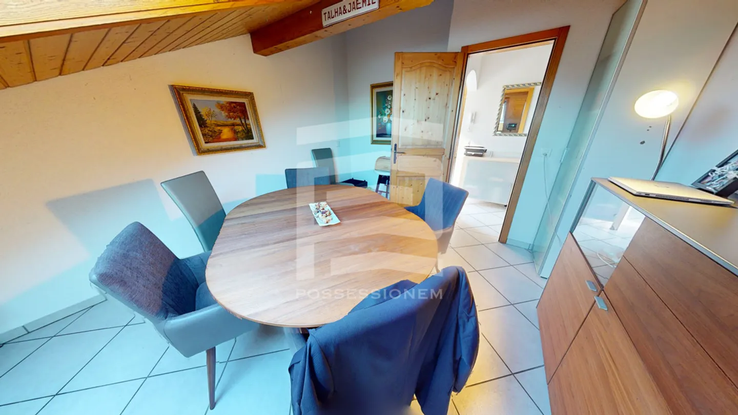 Charming Attic Apartment in Solothurn - Photo 4 of 14