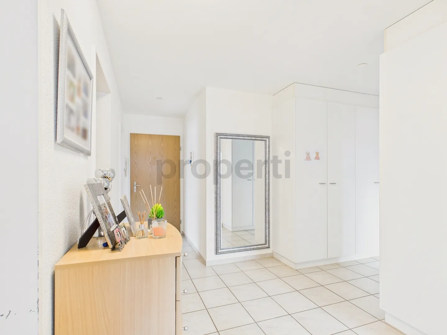 Helle 5.5-Zimmer Wohnung mit Wintergarten - Foto 8 von 11