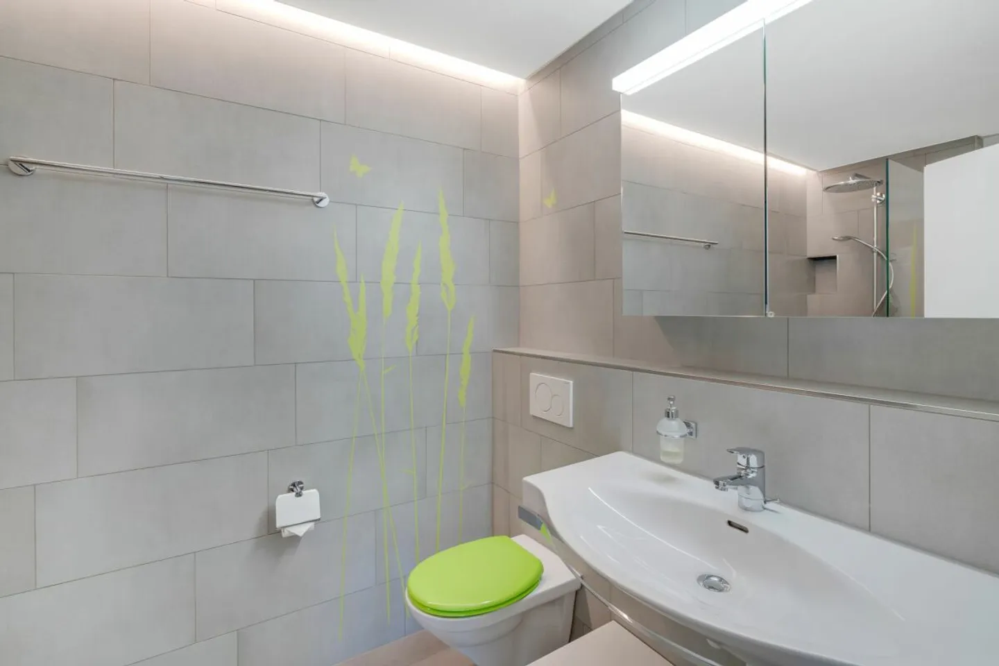 Charming Garden Apartment - Photo 12 of 17