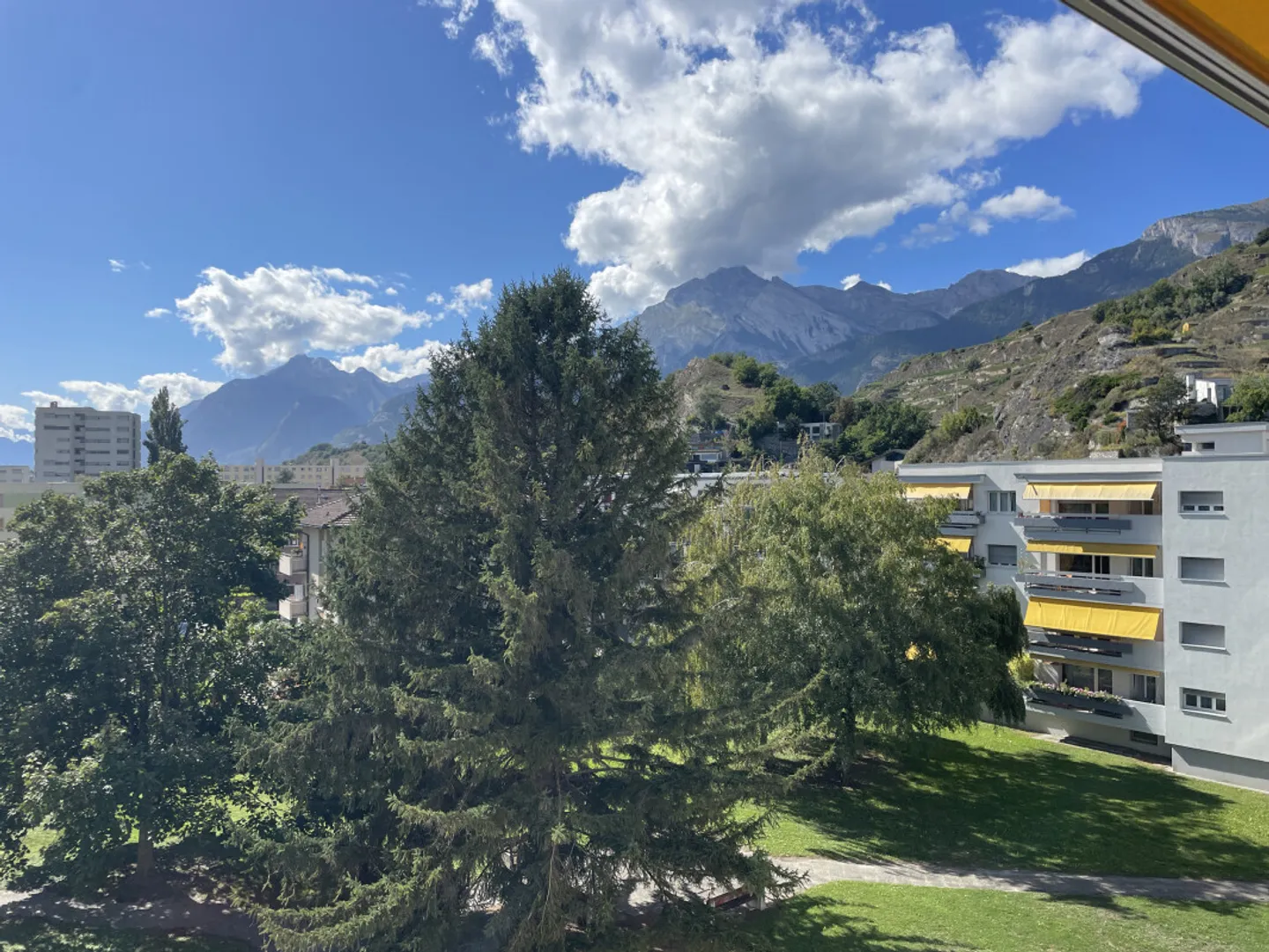 Beautiful opportunity! 3.5-room apartment - 97 m² - Sion - Photo 7 of 9