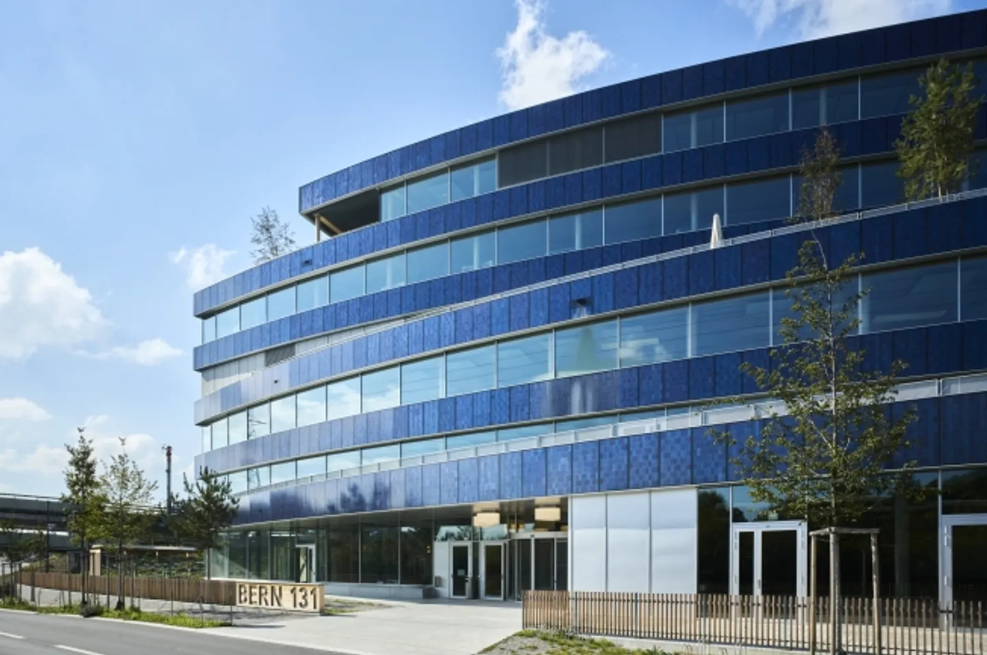 Adhérent et astucieux - cet emplacement améliore votre entreprise ! - Photo 7 sur 12