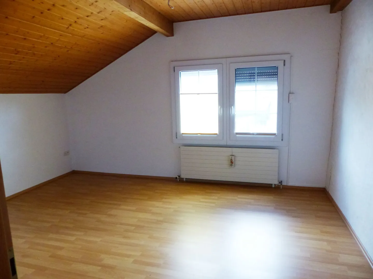 Great 3 Room Apartment for Rent - Photo 7 of 10