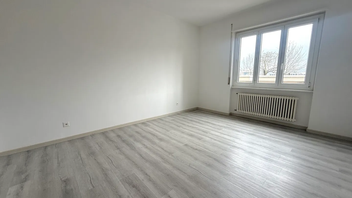 Modernes 2.5-Zimmer-Apartment in Chiasso - Foto 4 von 8