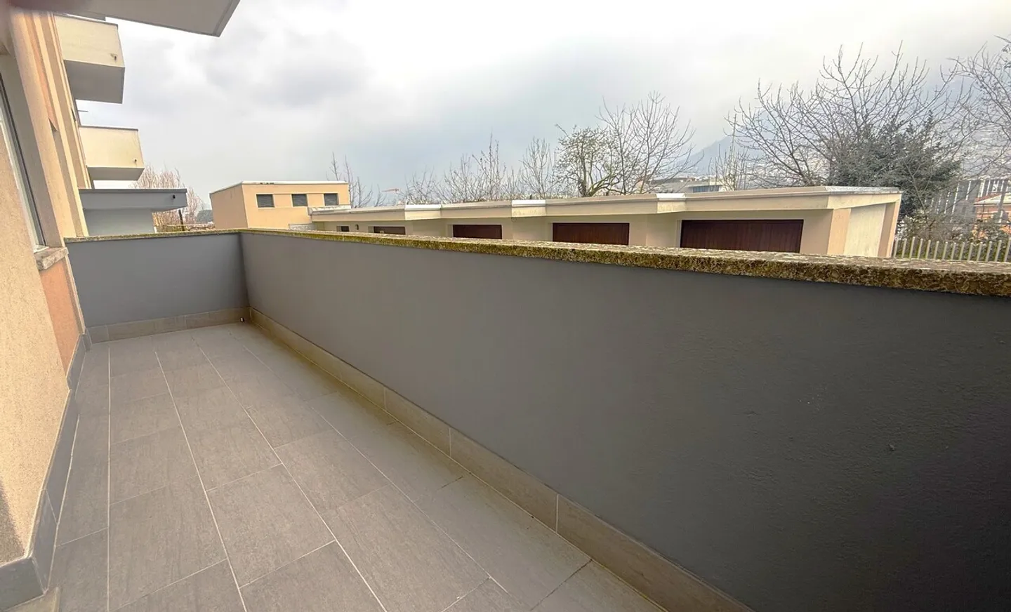 Modernes 2.5-Zimmer-Apartment in Chiasso - Foto 7 von 8