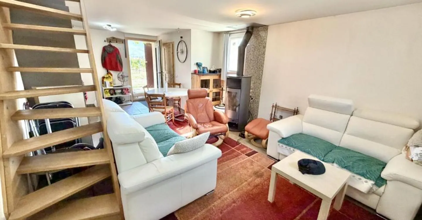 3.5 Room House with Exceptional Location in Vetroz - Photo 2 of 6