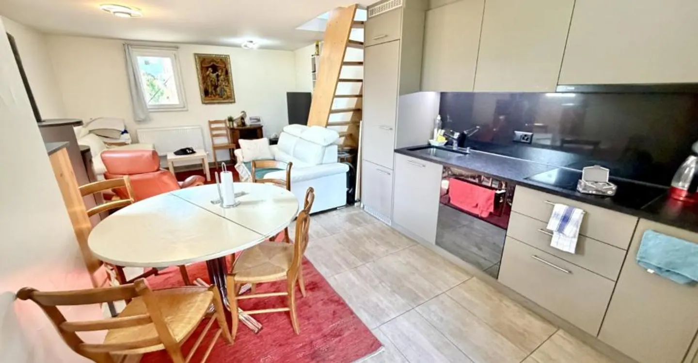 3.5 Room House with Exceptional Location in Vetroz - Photo 1 of 6