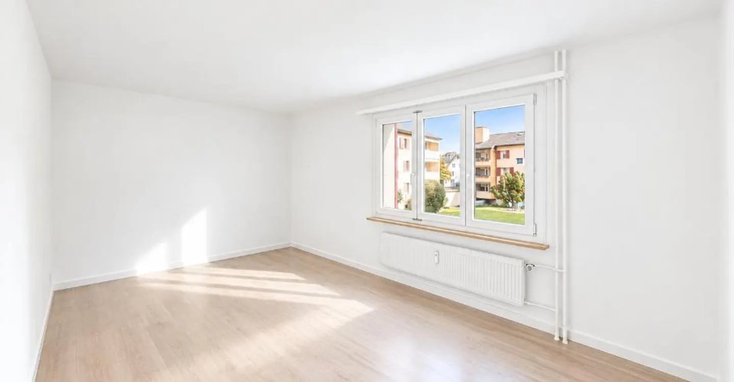 Freshly renovated modern apartment for rent - Photo 3 of 7