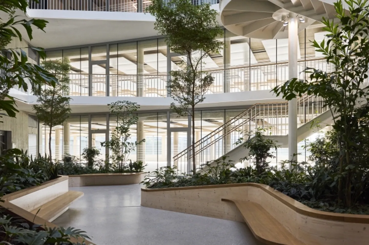 Adhérent et astucieux - cet emplacement améliore votre entreprise ! - Photo 9 sur 12