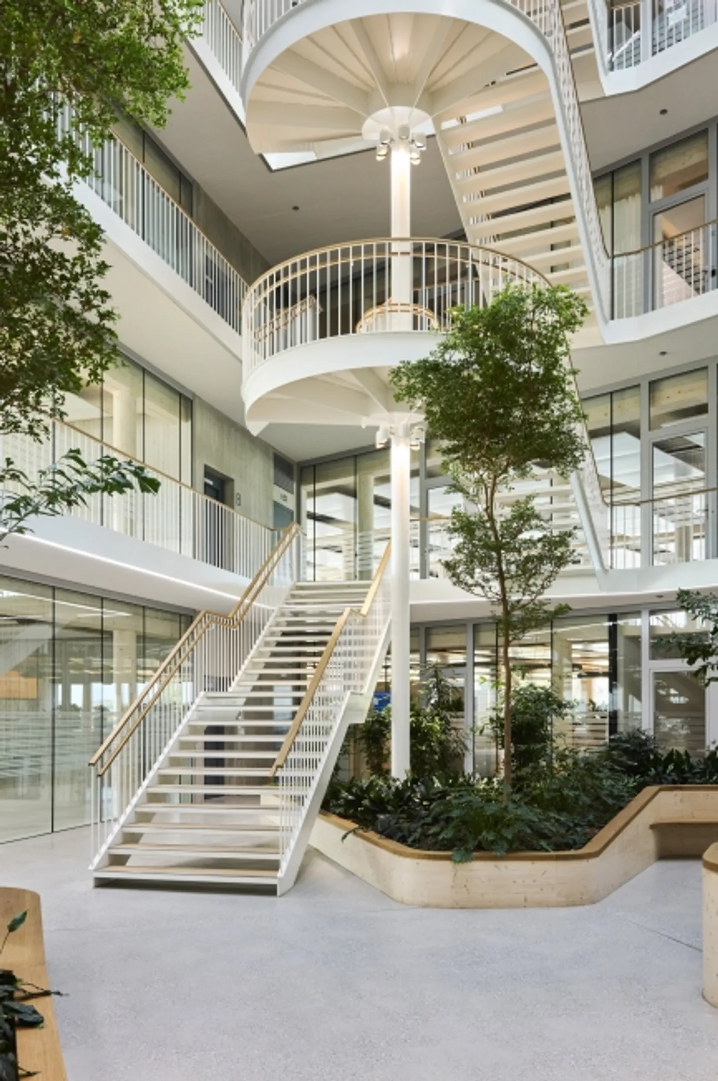 Adhérent et astucieux - cet emplacement améliore votre entreprise ! - Photo 12 sur 12