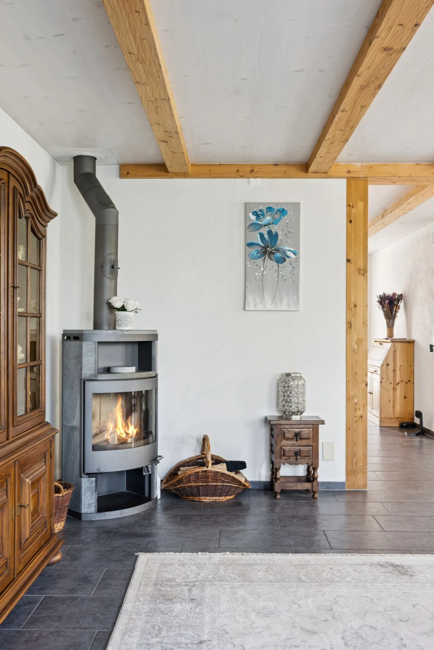 Charming 5.5-Room Semi-Detached House with Green Retreat - Photo 4 of 25