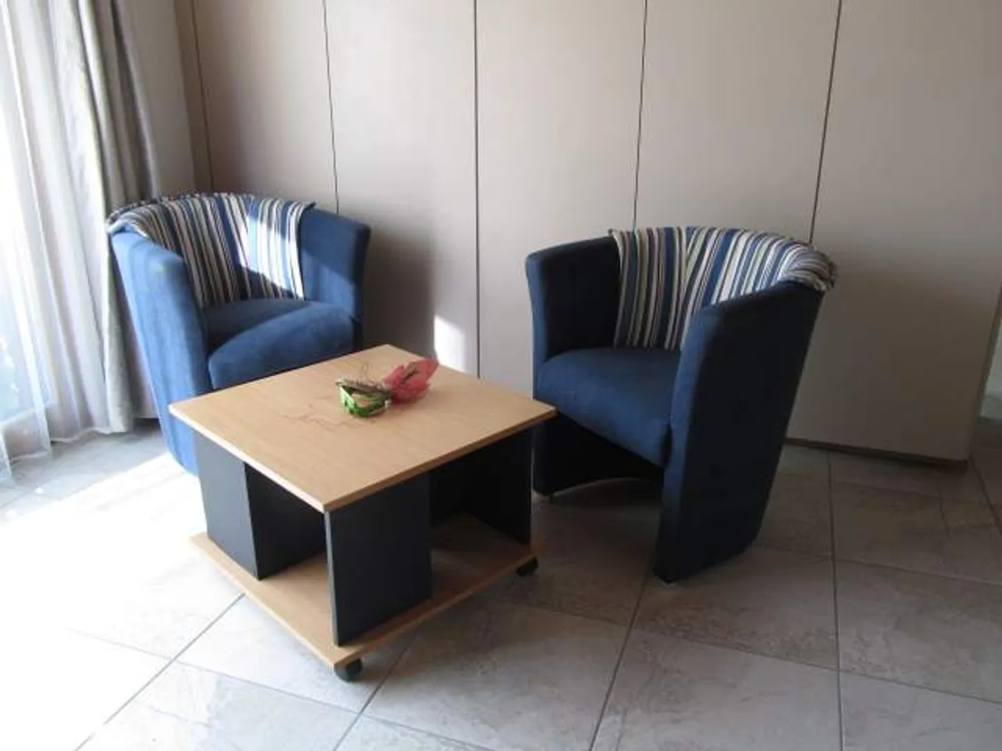 Studio meublé avec cuisine entièrement équipée et grande terrasse - Photo 1 sur 11