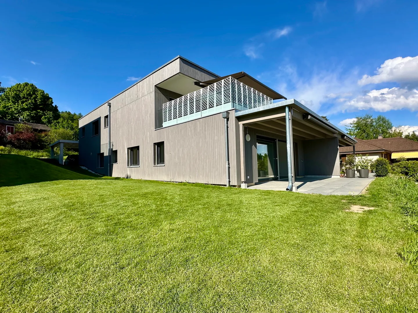 Exclusive - Last 3.5 Room Apartment - Photo 1 of 8