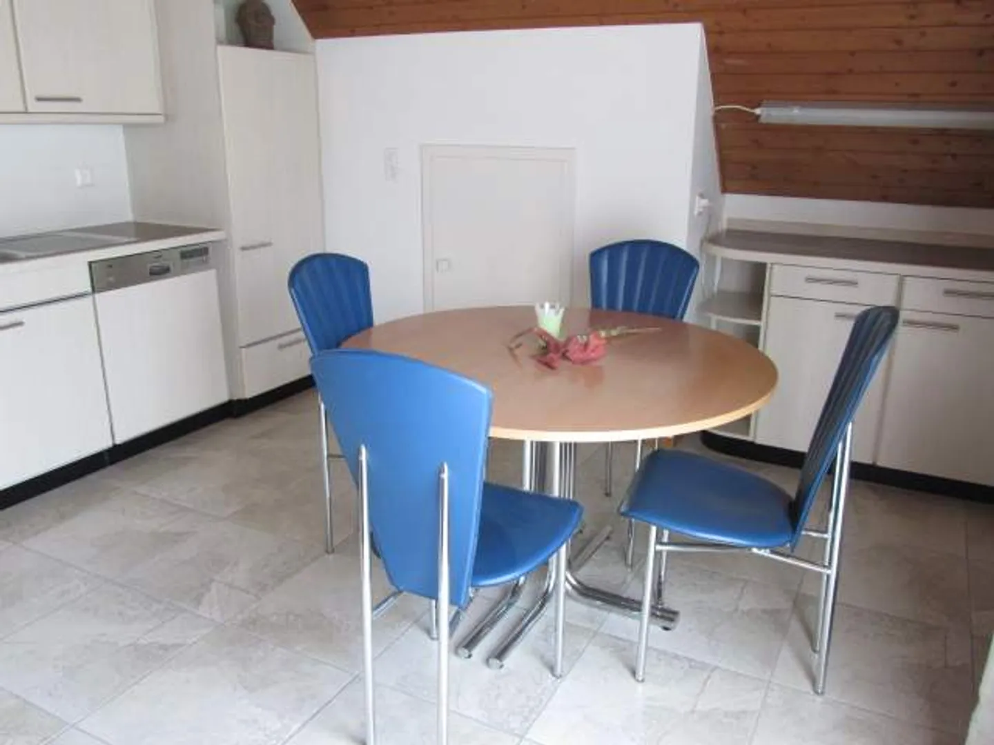 Studio meublé avec cuisine entièrement équipée et grande terrasse - Photo 4 sur 11