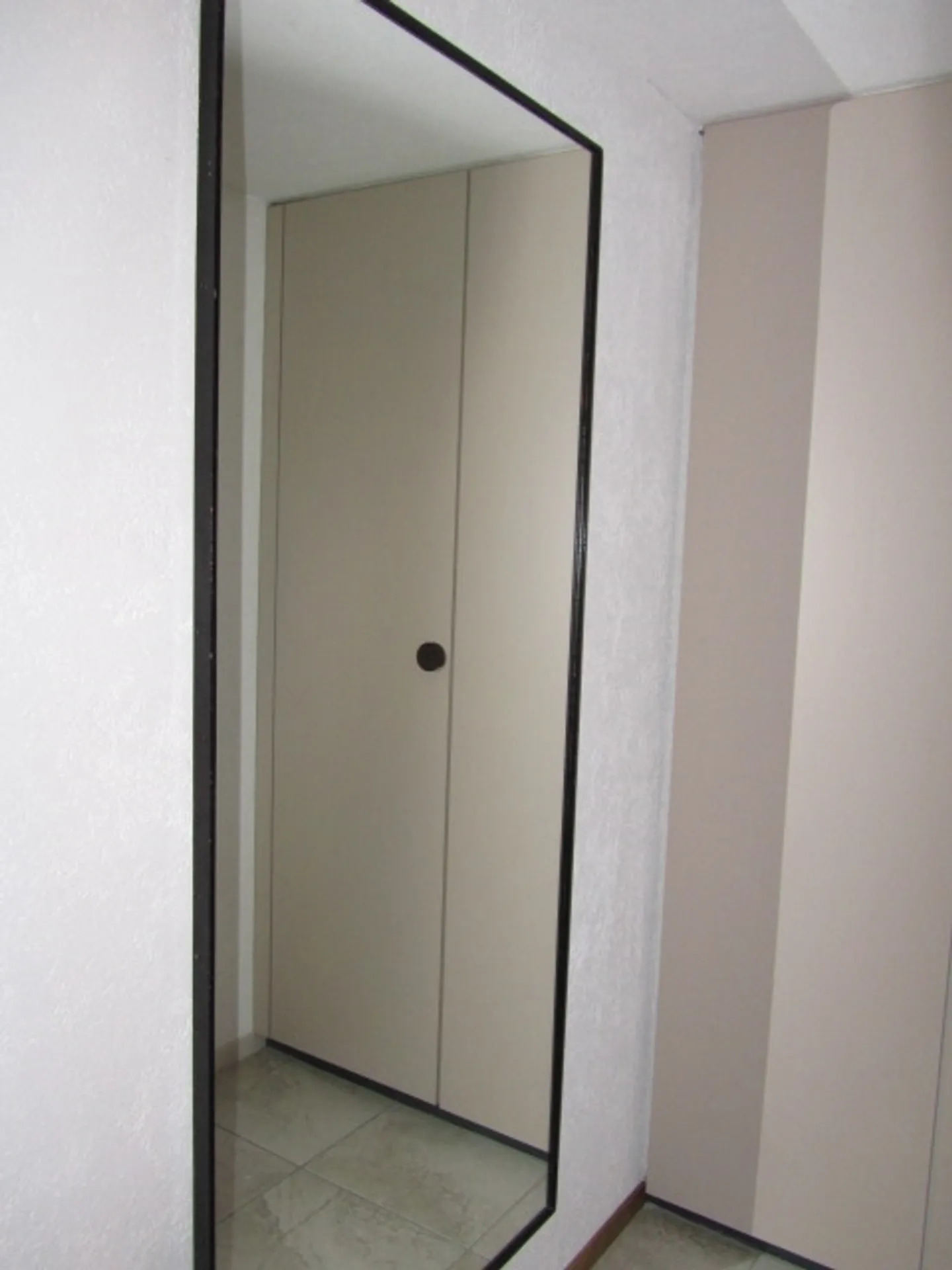 Studio meublé avec cuisine entièrement équipée et grande terrasse - Photo 8 sur 11