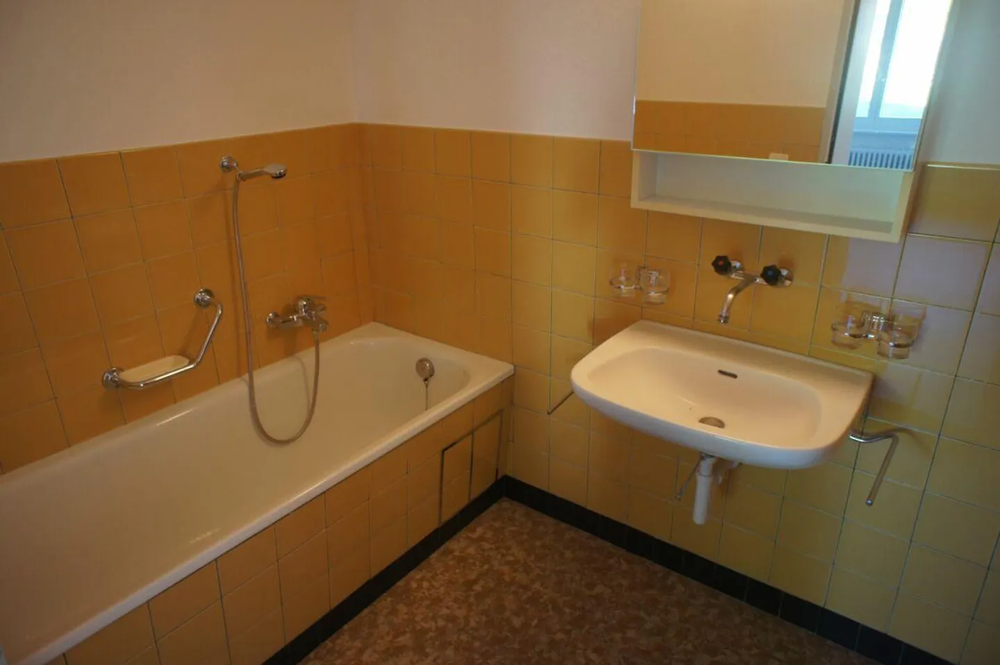 Appartement 2 pièces confortable dans un emplacement calme - Photo 4 sur 5