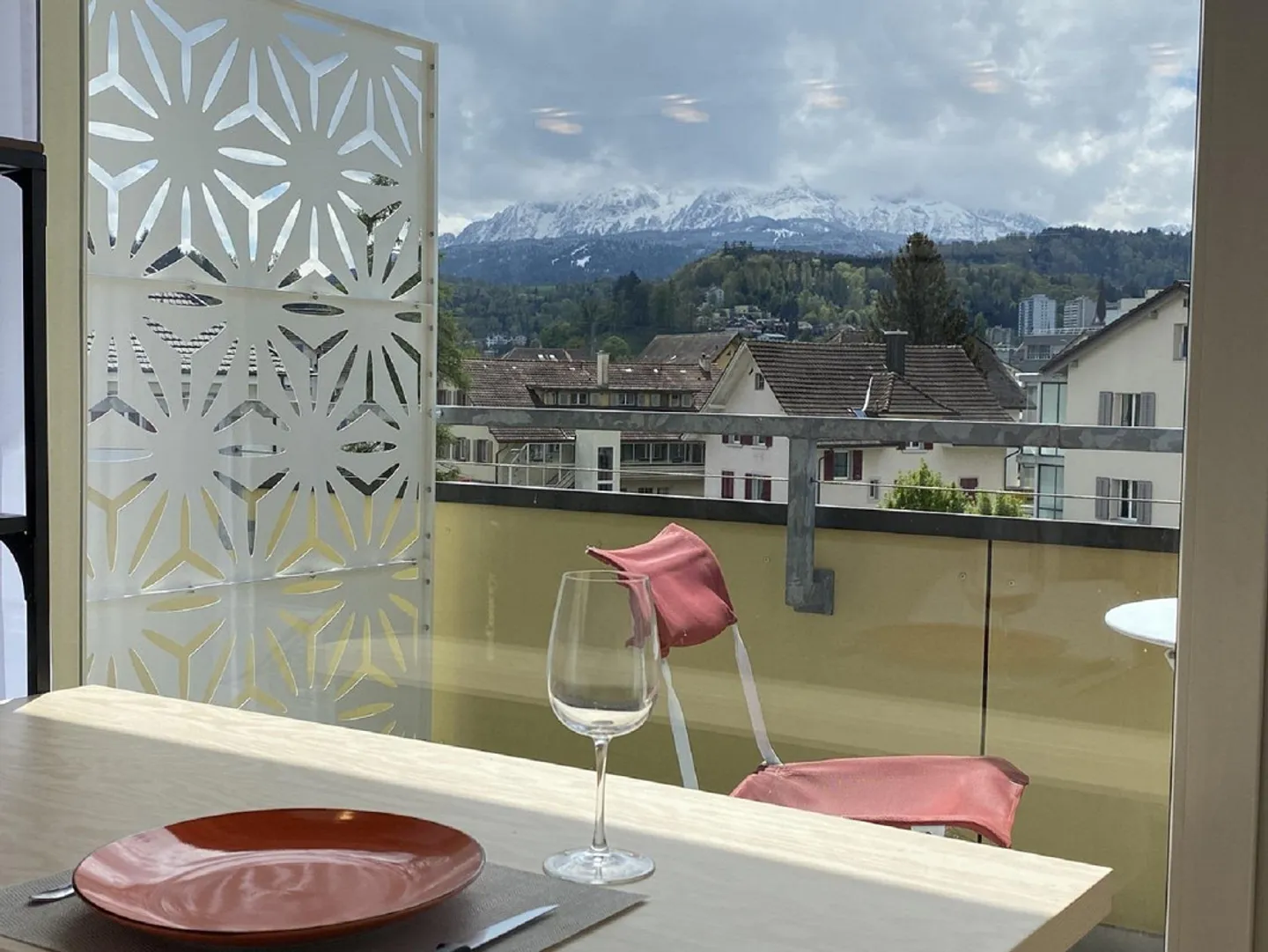 Appartement 1 pièce confortable avec balcon à Emmen - disponible immédiatement ! - Photo 3 sur 8
