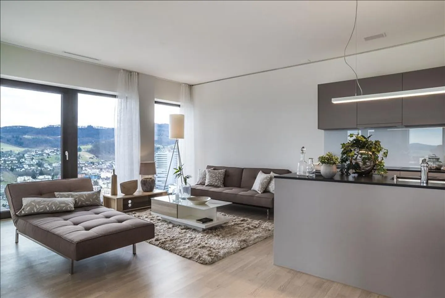 Vivre dans la populaire tour Ceres de Pratteln - Photo 2 sur 5