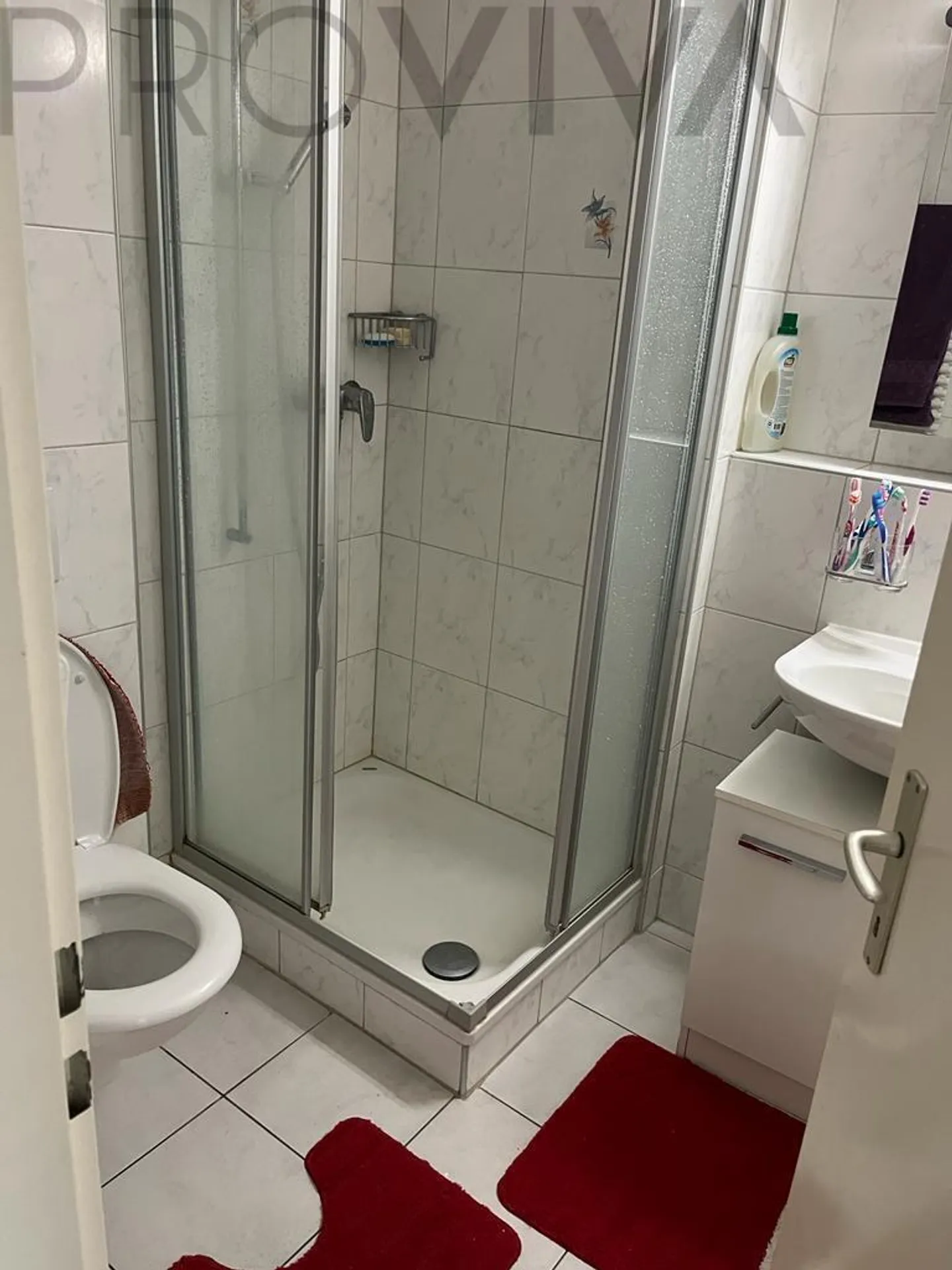 Voll möblierte 2.5-Zimmer-Wohnung mit Renditepotenzial! - Foto 7 von 8