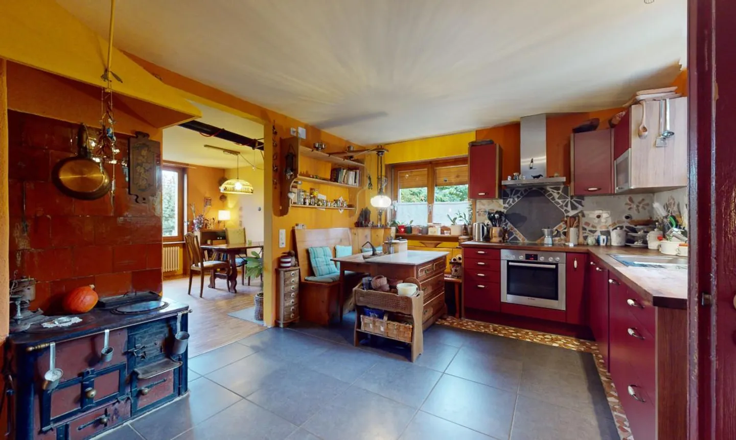 Maison individuelle spacieuse de 10 pièces à Safern avec jardin ! - Photo 4 sur 13