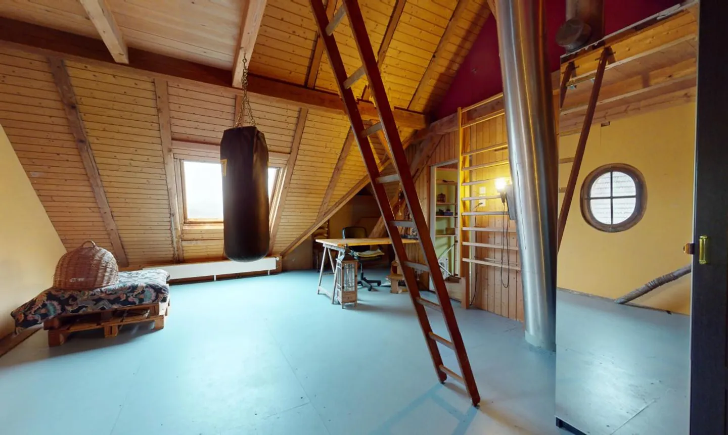 Maison individuelle spacieuse de 10 pièces à Safern avec jardin ! - Photo 9 sur 13