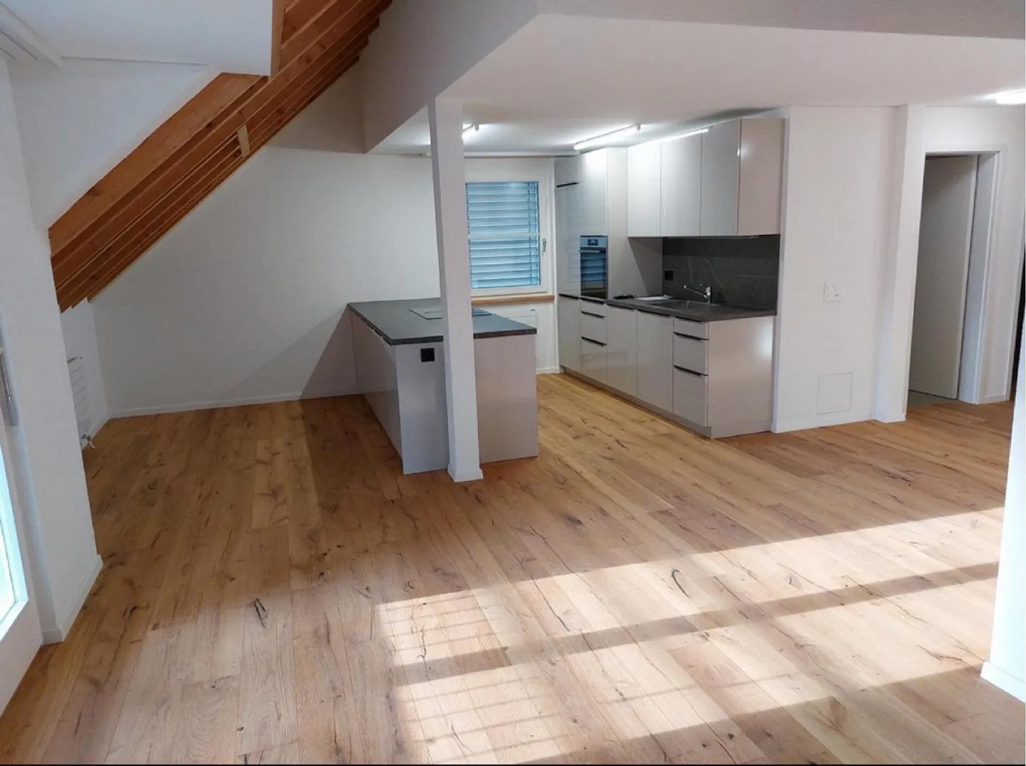 LUCE E SPAZIO - MAISONETTE DI 4,5 STANZE CON GALLERIA - Foto 4 di 13