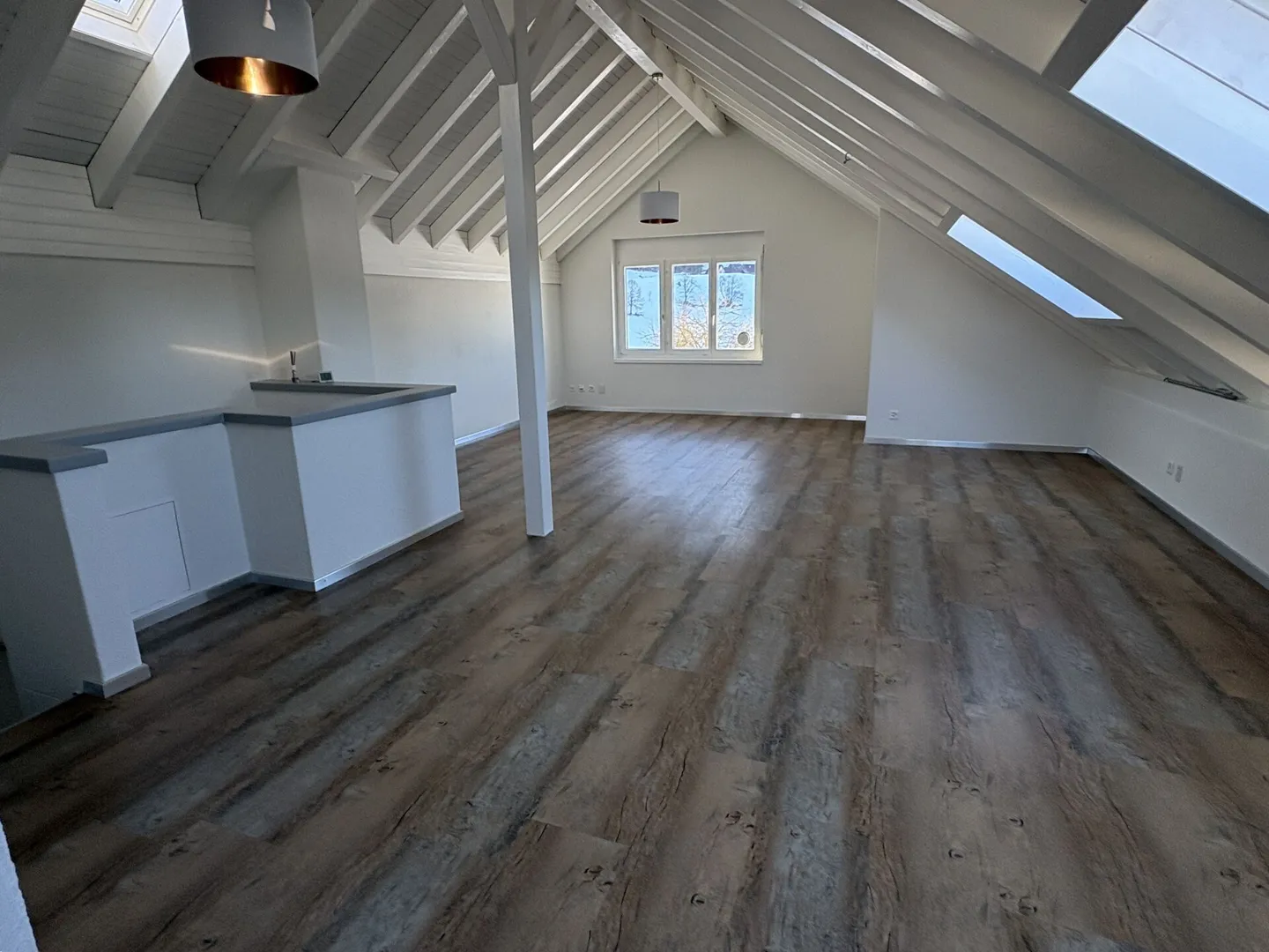 Attraktives Doppelhaus mit viel Platz in ruhigem Wohnquartier - Foto 6 von 9