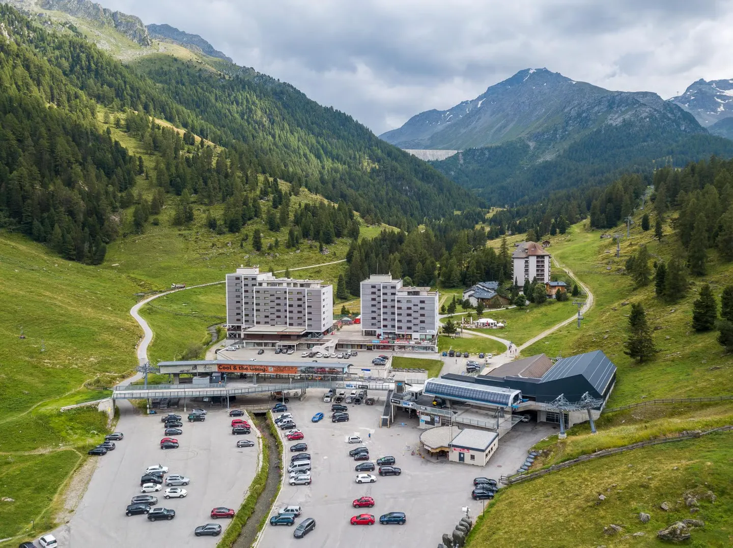Magnifique appartement rénové avec grandes terrasses de ski IN/OUT - Photo 10 sur 11