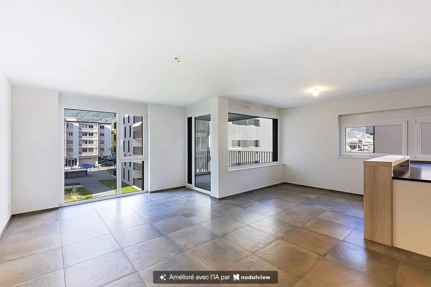 Elegante appartamento 3.5 locali con loggia a due passi dalla stazione - Foto 1 di 8