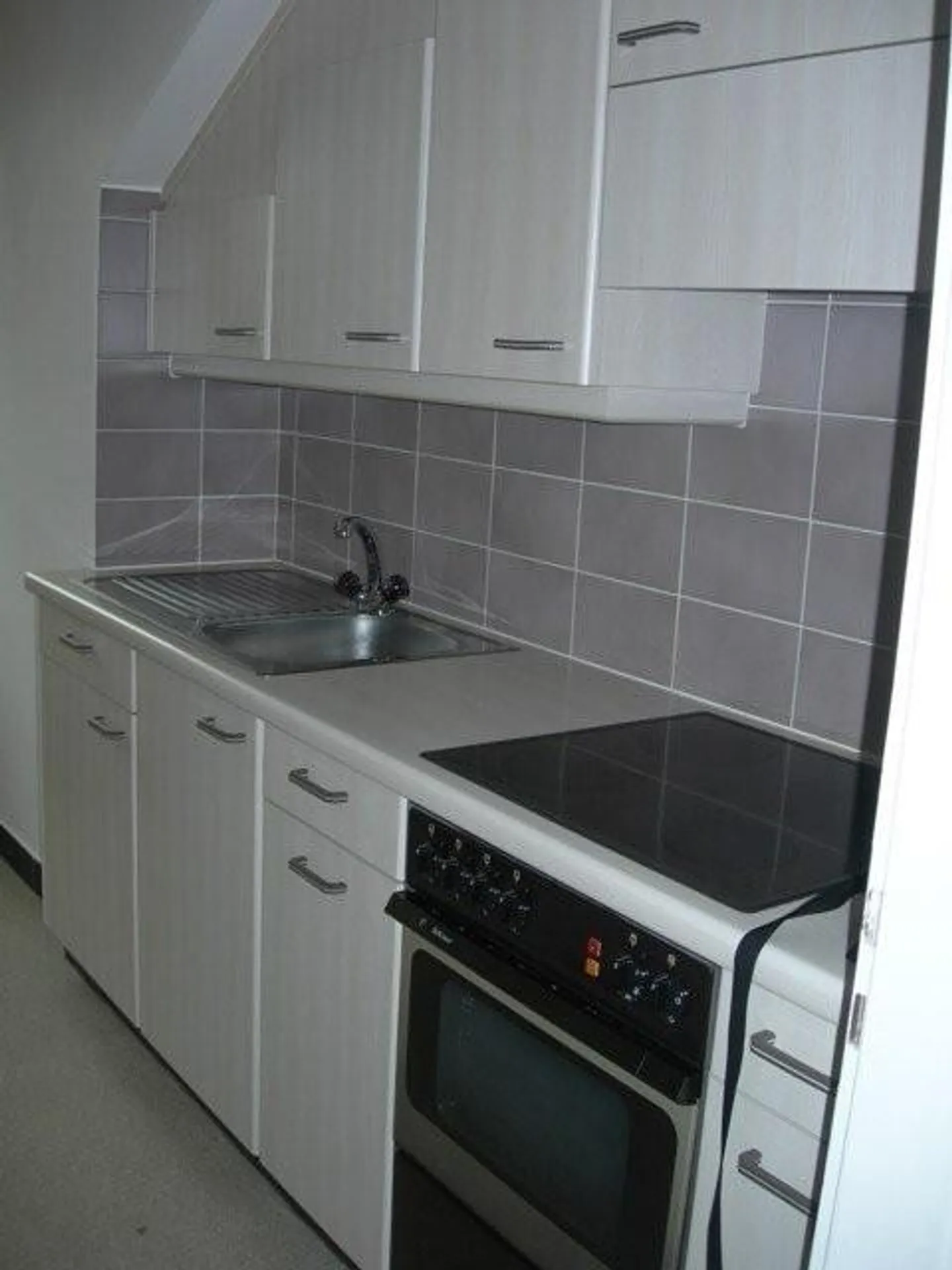 Cozy and spacious apartment seeks new tenant! - Photo 5 of 5