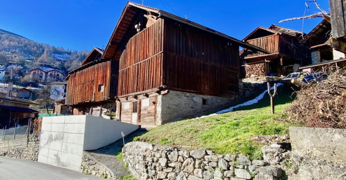 Charming Renovated Barn in Vex - Photo 2 of 12
