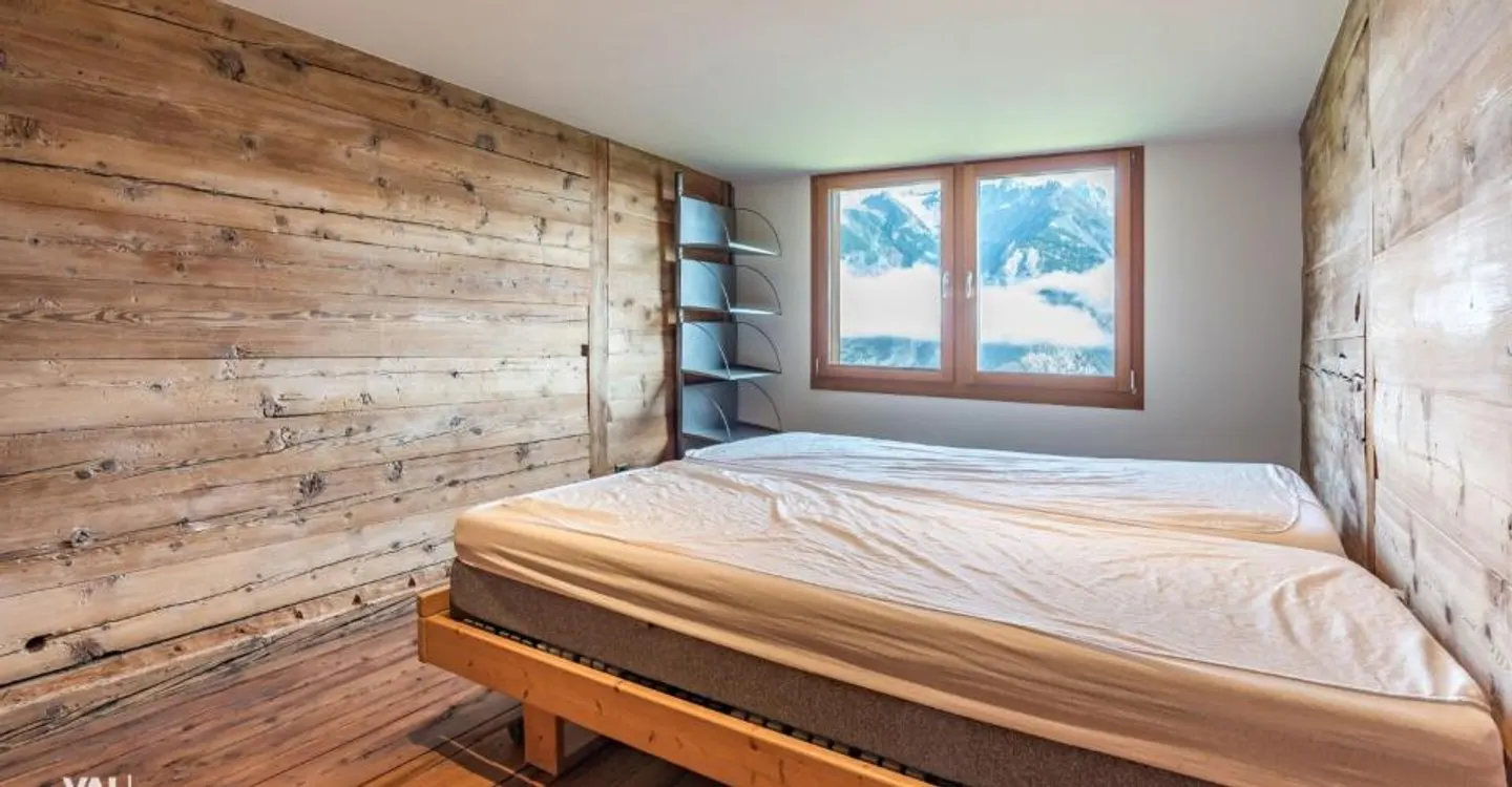 Top renovated apartment in the heart of Eischoll including 3 outdoor parking spaces - Photo 7 of 10