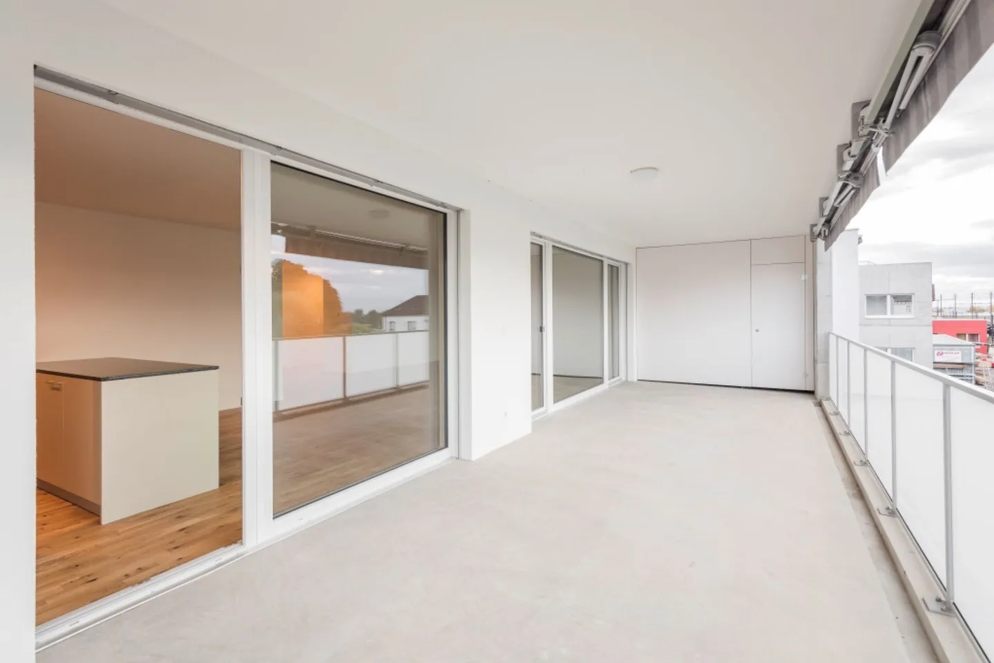 Grosszügige 4.5 Zimmerwohnung - Foto 3 von 8