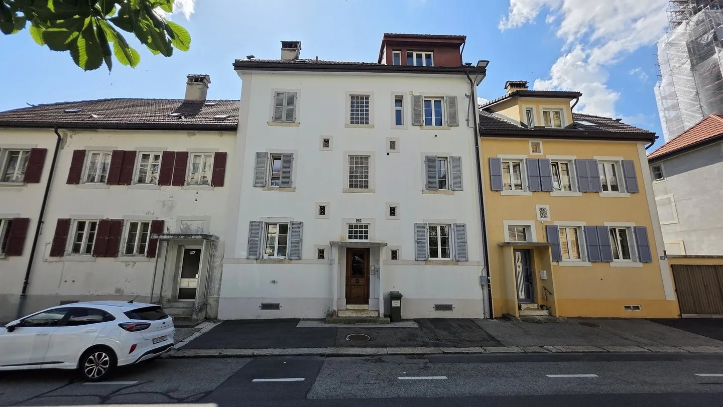 APPARTAMENTO MAGNIFICO SULL'ANGOLO DELL'EDIFICIO - Foto 7 di 9