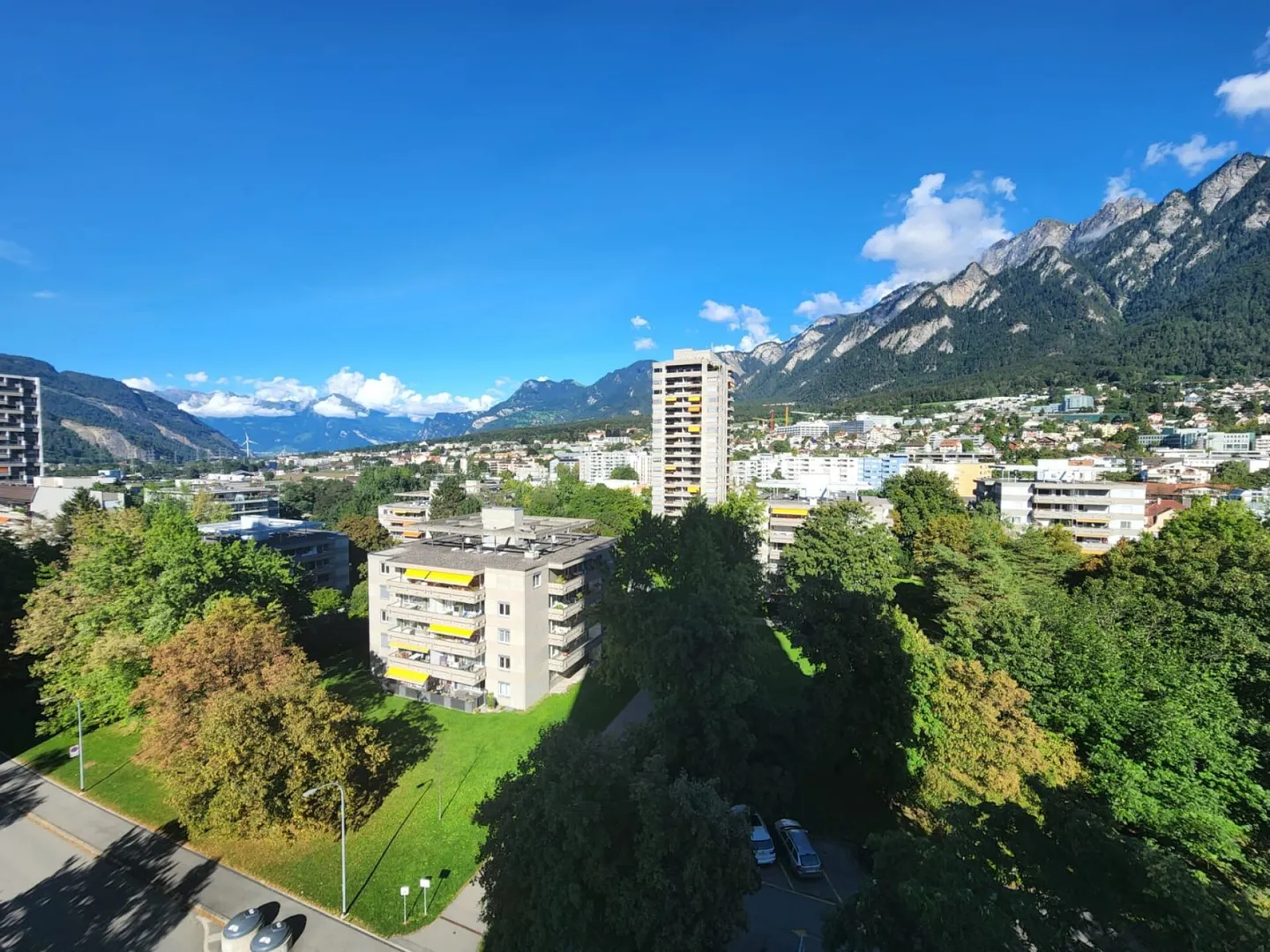 Neu sanierte, helle zwei Zimmer-Wohnung mit herrlicher Aussicht - Foto 9 von 15
