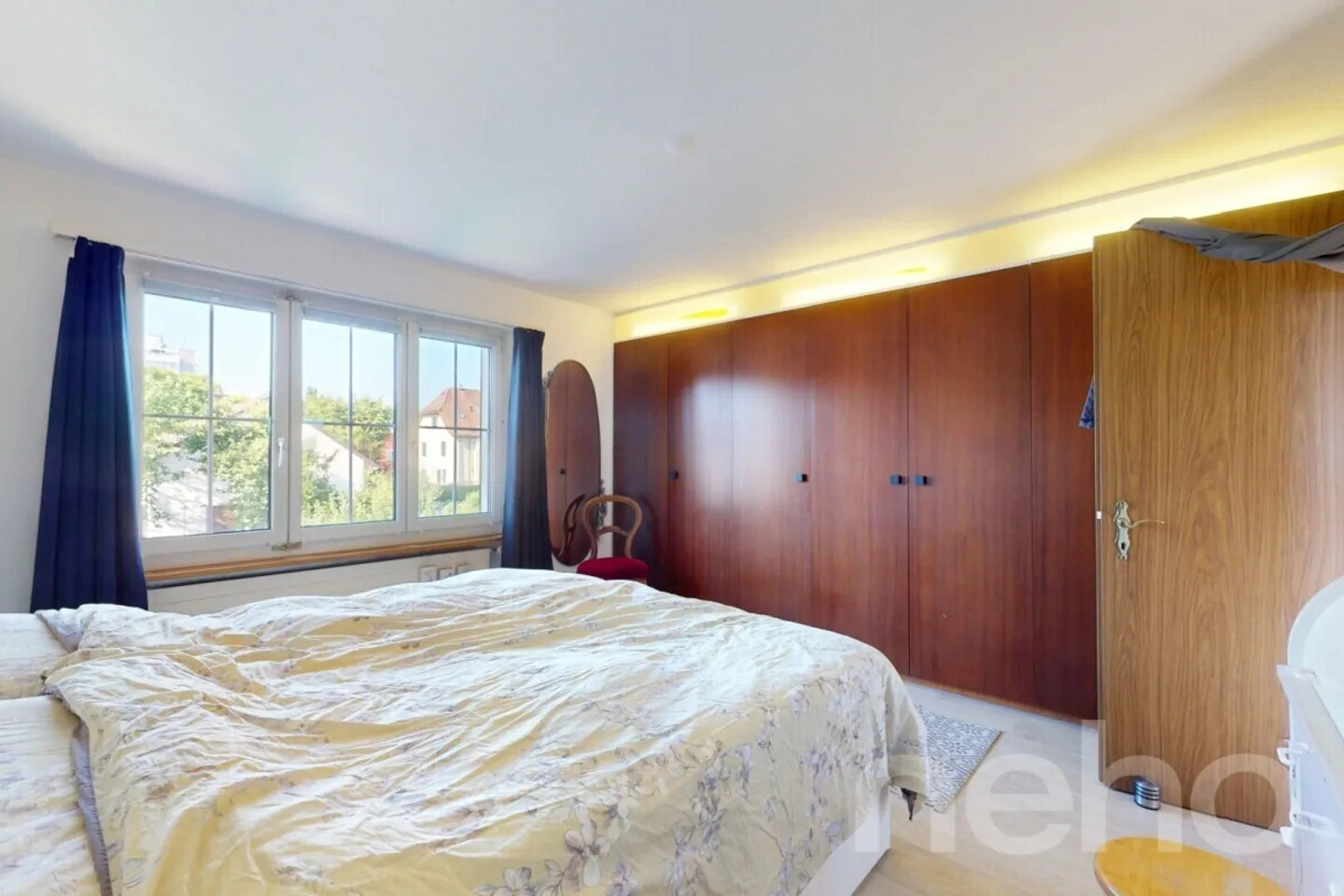 Spacious House with Garden, Garage & Plenty of Space for Family & Office - Photo 4 of 12