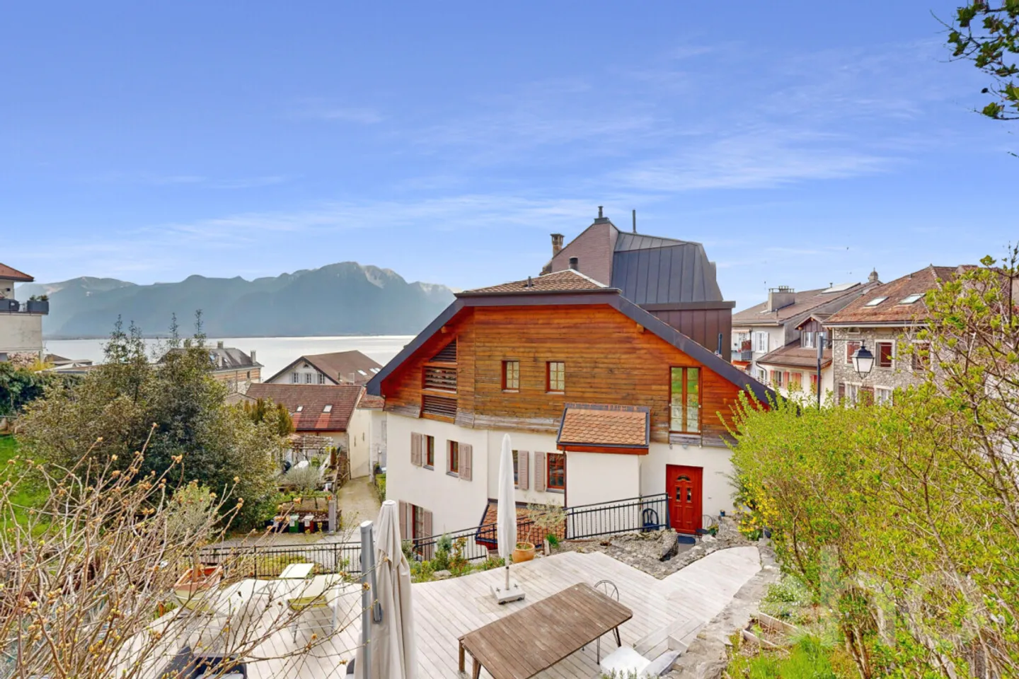 Luxuriöse Familienvilla mit Spa und Panoramablick in Montreux - Foto 3 von 13