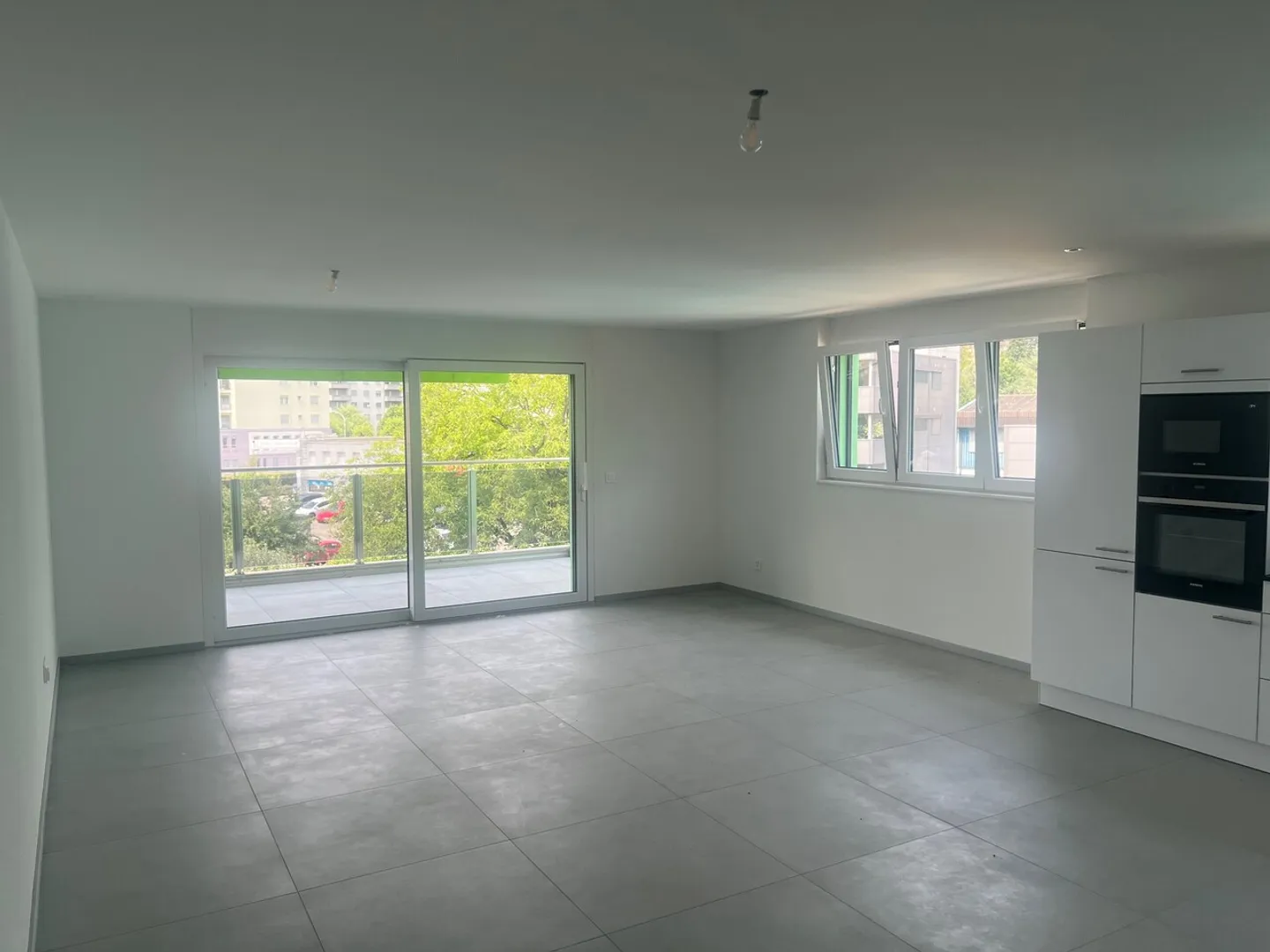 Modernes 3.5 Zimmer Apartment - Foto 4 von 10