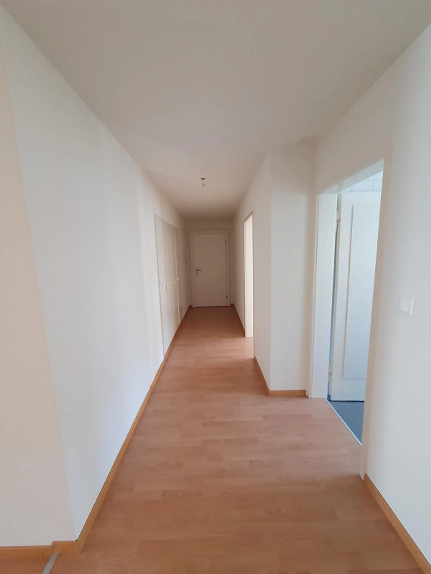 Appartement lumineux de 3,5 pièces à Zug - Photo 3 sur 11