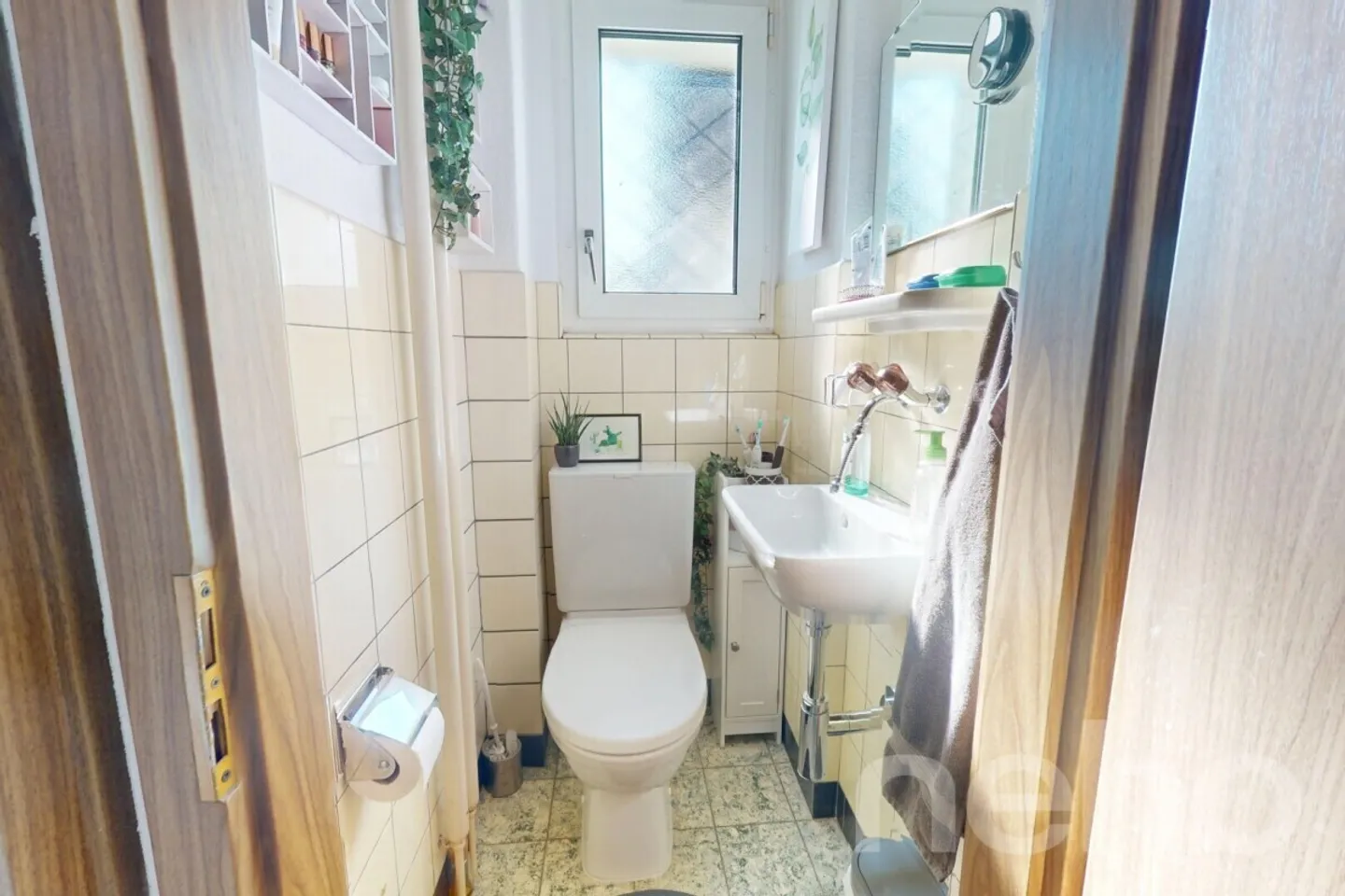 Spacious House with Garden, Garage & Plenty of Space for Family & Office - Photo 10 of 12