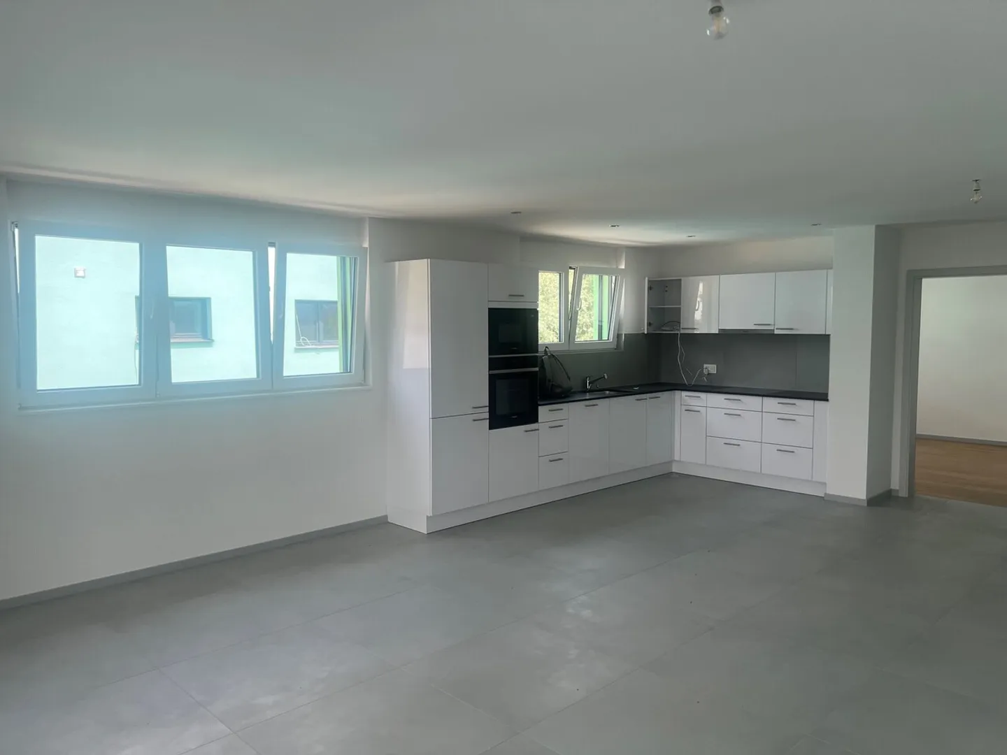 Modernes 3.5 Zimmer Apartment - Foto 1 von 10