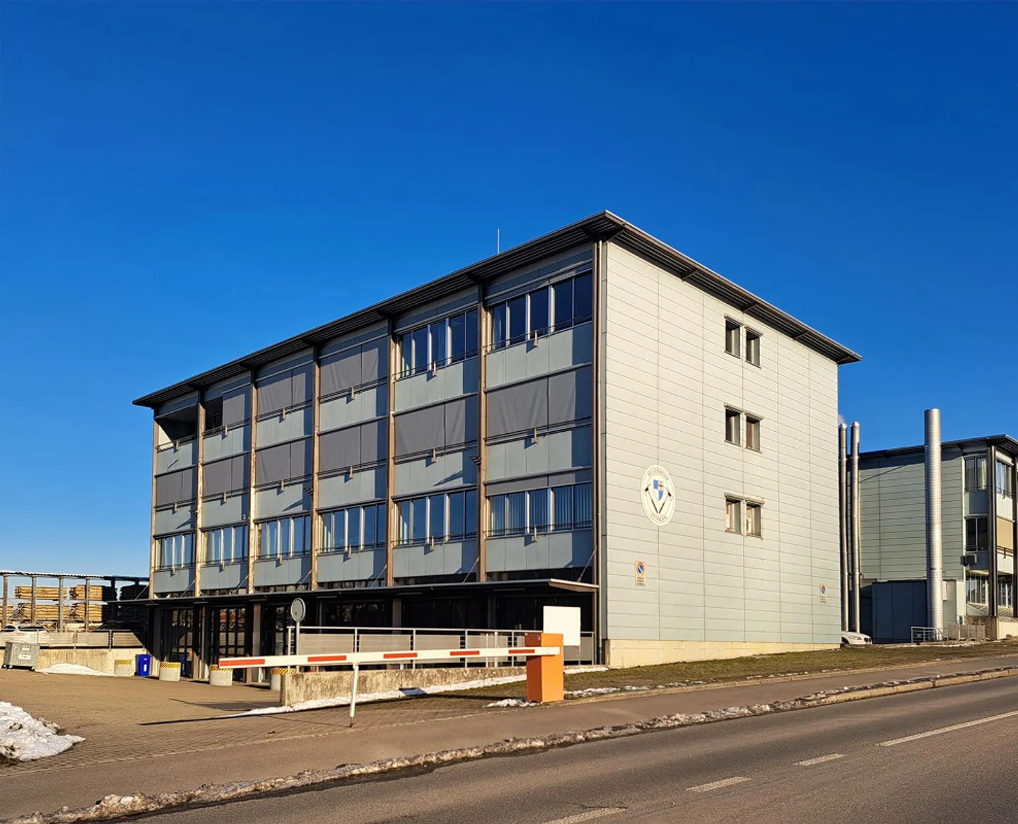 Bureaux spacieux 200m2 - Photo 1 sur 11