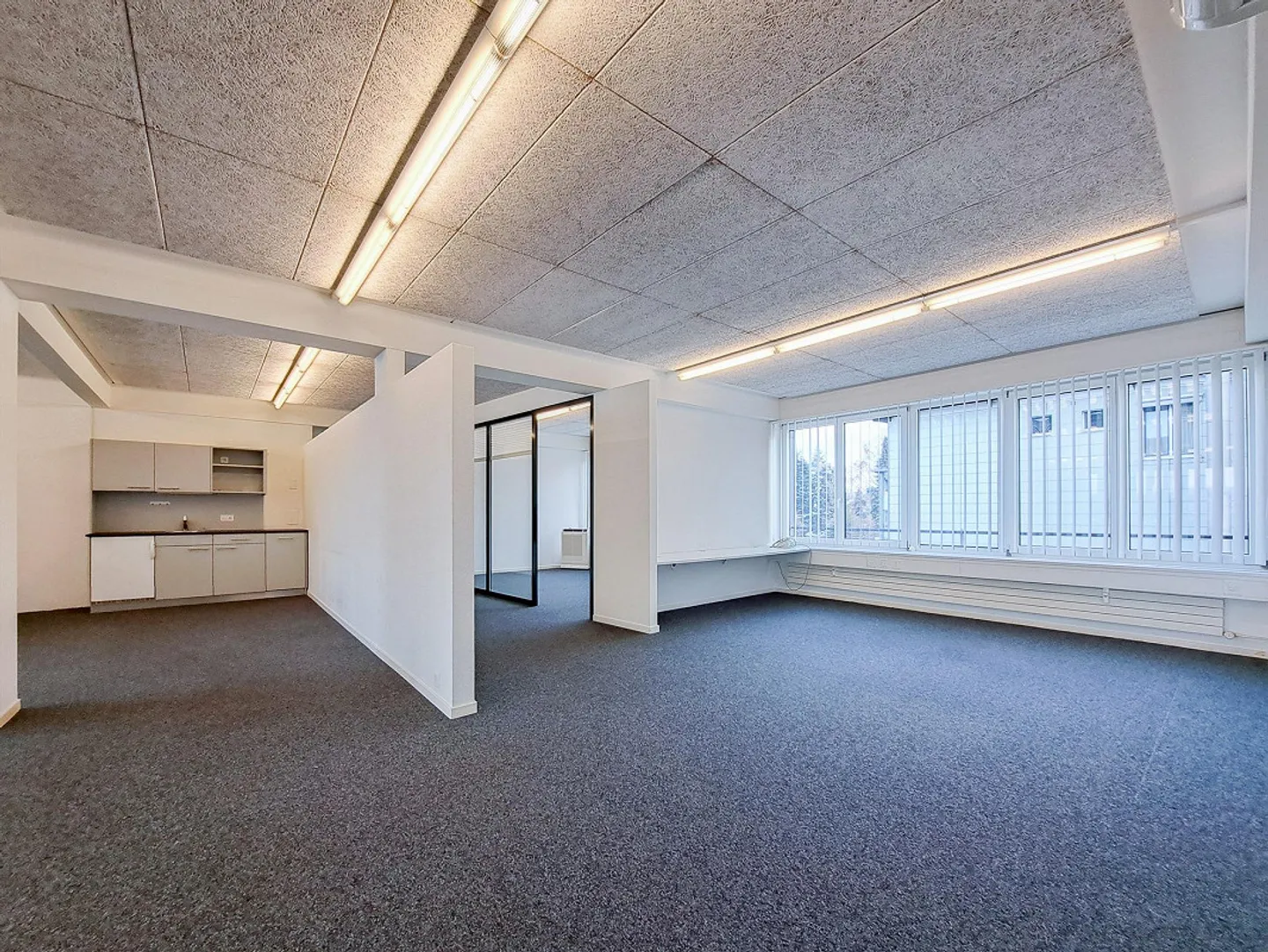Bureaux spacieux 200m2 - Photo 6 sur 11