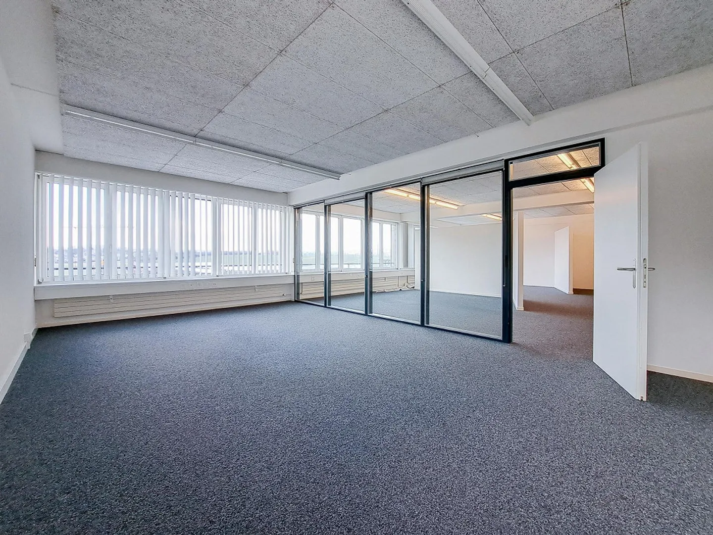Bureaux spacieux 200m2 - Photo 8 sur 11